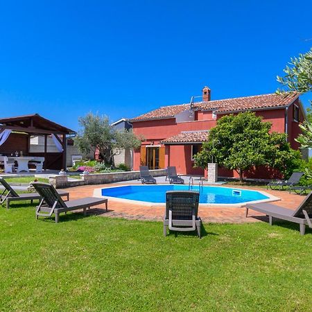 Villa Carla With Private Pool & Kids Playground - Pet Friendly Mutvoran Eksteriør billede