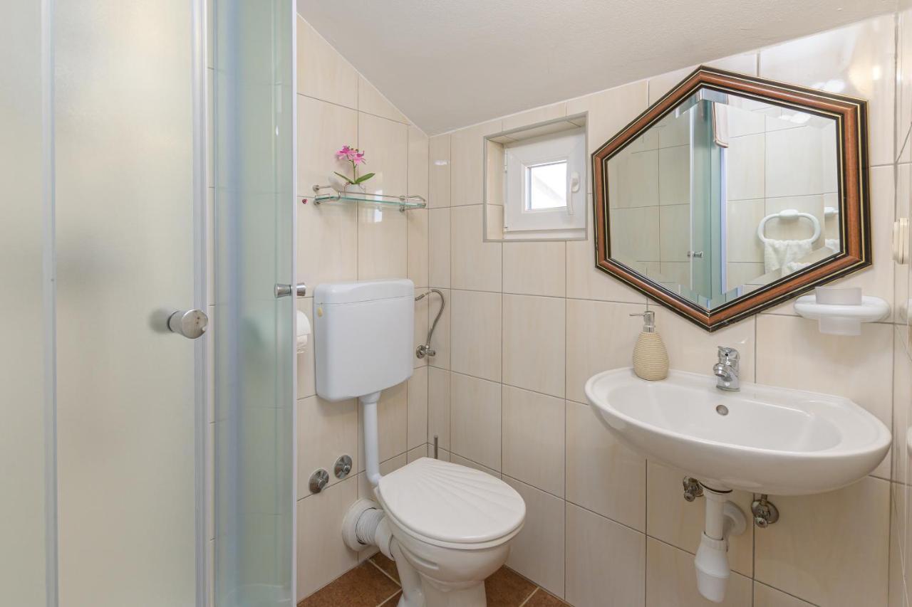 Villa Carla With Private Pool & Kids Playground - Pet Friendly Mutvoran Eksteriør billede