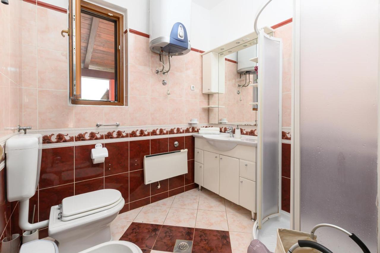 Villa Carla With Private Pool & Kids Playground - Pet Friendly Mutvoran Eksteriør billede