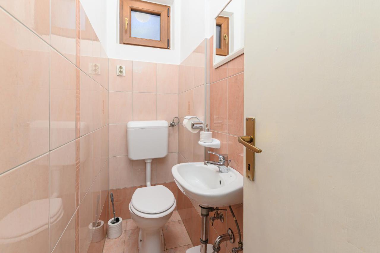 Villa Carla With Private Pool & Kids Playground - Pet Friendly Mutvoran Eksteriør billede